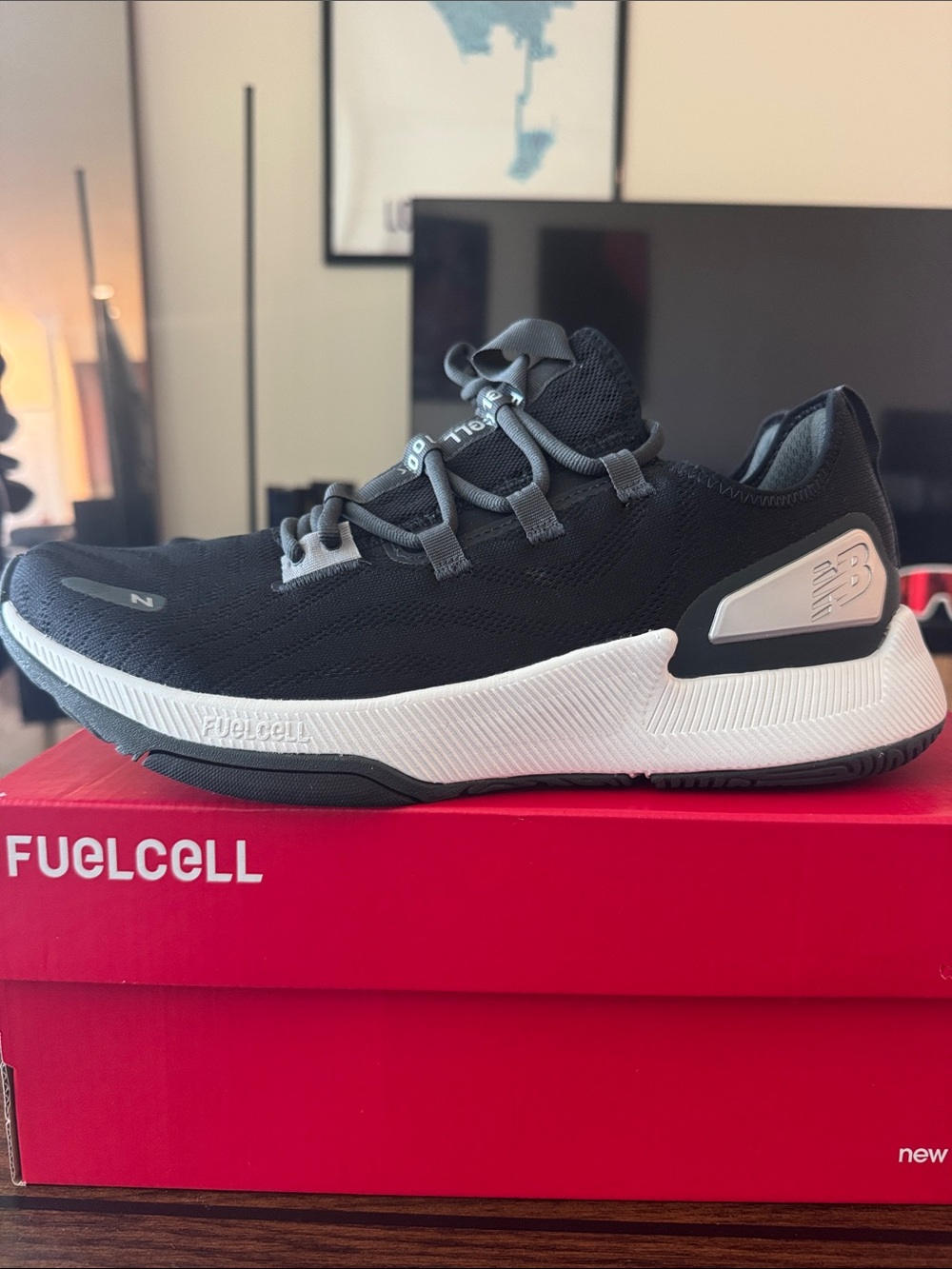 New Balance Men’s Black and White FuelCell Trainer v2 Sneakers
